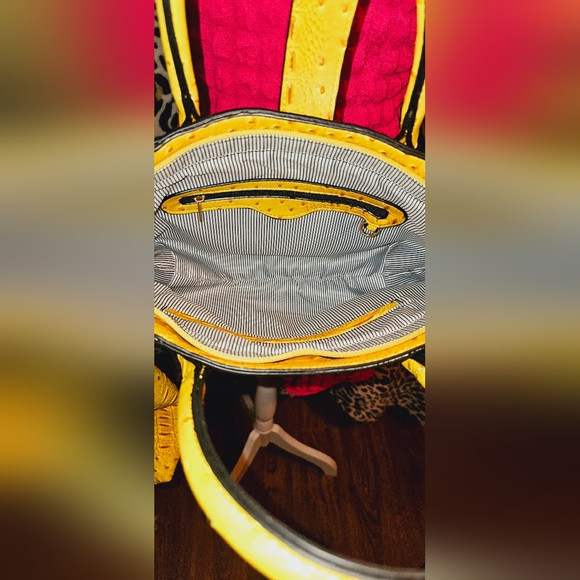 Beautiful spring purse - Picture 3 of 4